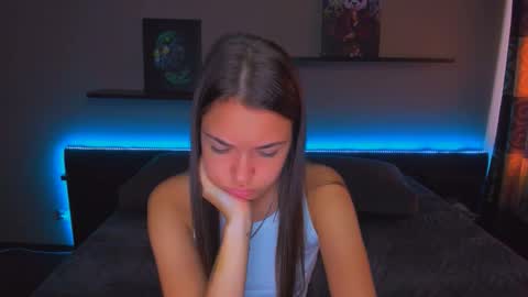 Snapshot of alexabarkley chatting on 09-17-25, 12:23 angel online show from 09-17-25, 12:23