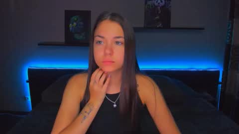 Snapshot of alexabarkley chatting on 09-29-25, 12:16 angel online show from 09-29-25, 12:16