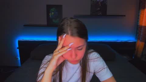 Snapshot of alexabarkley chatting on 04-28-26, 02:27 angel online show from 04-28-26, 02:27