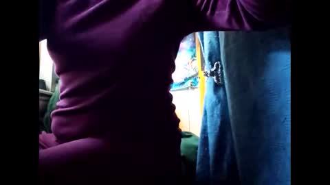 Snapshot of alexablu00 chatting on 12-02-24, 07:05 AlexaBlu online show from 12-02-24, 07:05