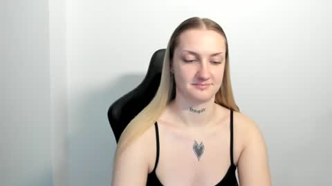 Snapshot of alexafragile chatting on 07-07-26, 11:25 Alexa online show from 07-07-26, 11:25
