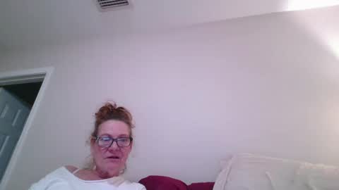 Snapshot of alexalabama chatting on 01-06-25, 01:19 Alex online show from 01-06-25, 01:19