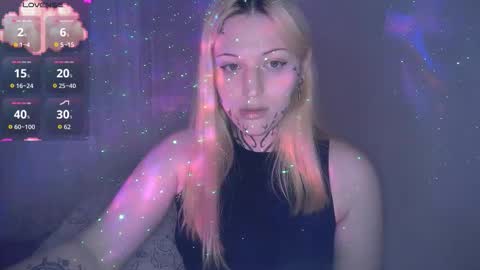 Snapshot of alexalarose chatting on 12-20-25, 01:02 alexalarose online show from 12-20-25, 01:02