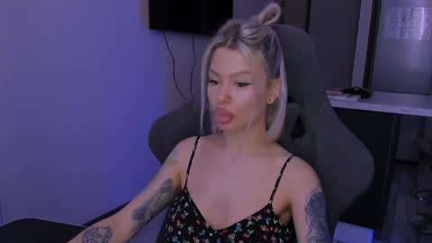 Snapshot of alexamason chatting on 02-07-25, 05:41 Alexa Mason online show from 02-07-25, 05:41