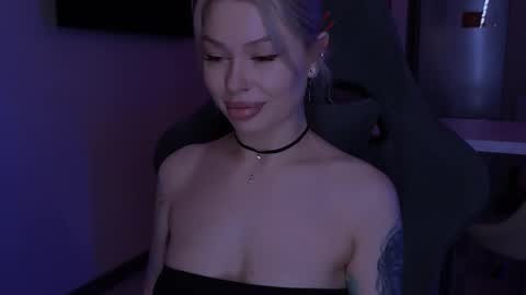 Snapshot of alexamason chatting on 11-04-25, 02:10 Alexa Mason online show from 11-04-25, 02:10