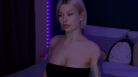Snapshot of alexamason chatting on 05-07-26, 11:10 Alexa Mason online show from 05-07-26, 11:10