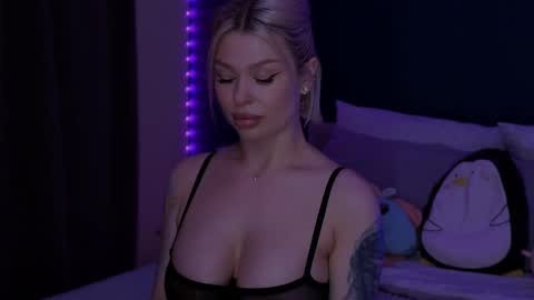 Snapshot of alexamason chatting on 05-10-26, 12:27 Alexa Mason online show from 05-10-26, 12:27