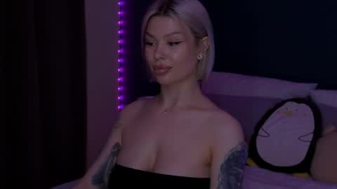 Snapshot of alexamason chatting on 05-15-26, 10:50 Alexa Mason online show from 05-15-26, 10:50