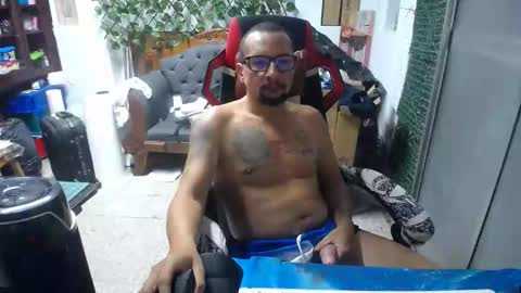 Snapshot of alexamdergal chatting on 12-22-24, 11:41 Alexamdergal online show from 12-22-24, 11:41