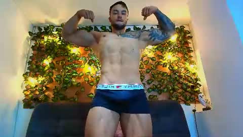 Snapshot of alexander_collin_ chatting on 07-08-26, 12:31 Alex Collin online show from 07-08-26, 12:31
