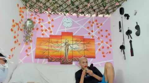 chicos hot online show from 03-10-25, 07:50