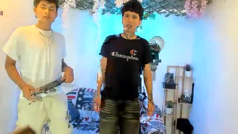 chicos hot online show from 11-11-25, 02:50