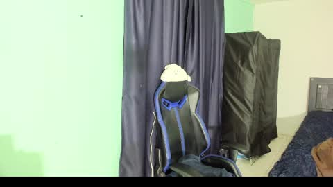 chicos hot online show from 04-02-26, 01:58