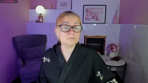 Alexandra online show from 01-08-25, 01:52