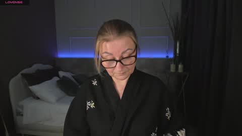 Alexandra online show from 01-24-25, 03:32