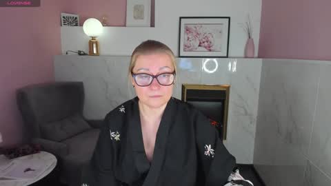 Alexandra online show from 02-01-25, 01:41