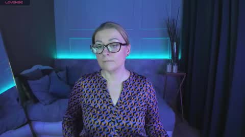 Alexandra online show from 02-25-25, 02:58