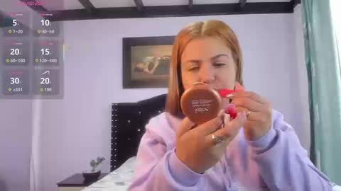 Snapshot of alexandra_torress chatting on 10-17-25, 03:36 alexandra online show from 10-17-25, 03:36