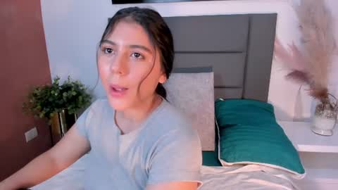 Snapshot of alexandracruzzz chatting on 07-01-26, 06:18 Alexandra Cruz online show from 07-01-26, 06:18