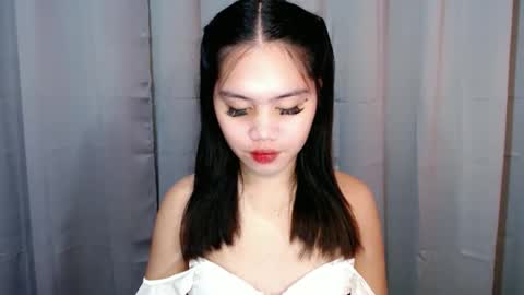 Snapshot of alexandralovely_9 chatting on 06-07-26, 10:35 Andrea online show from 06-07-26, 10:35