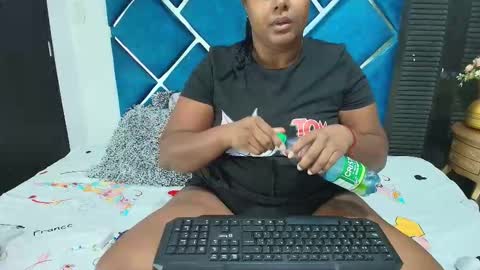 Snapshot of alexarousse4u chatting on 02-14-26, 12:18 Alexa online show from 02-14-26, 12:18