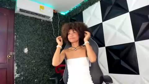 Snapshot of alexawet_ chatting on 07-10-26, 02:08 Alexa online show from 07-10-26, 02:08