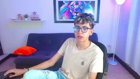 alex online show from 04-10-26, 01:49