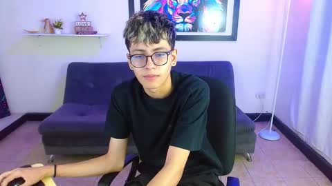 Snapshot of alexcum_18 chatting on 04-18-26, 02:10 alex online show from 04-18-26, 02:10