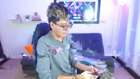 Snapshot of alexcum_18 chatting on 04-24-26, 01:57 alex online show from 04-24-26, 01:57