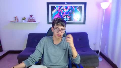Snapshot of alexcum_18 chatting on 04-27-26, 02:04 alex online show from 04-27-26, 02:04