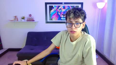 Snapshot of alexcum_18 chatting on 05-01-26, 01:59 alex online show from 05-01-26, 01:59