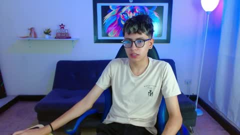 Snapshot of alexcum_18 chatting on 05-07-26, 02:11 alex online show from 05-07-26, 02:11