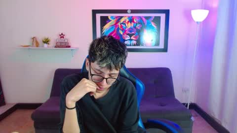 Snapshot of alexcum_18 chatting on 06-03-26, 02:33 alex online show from 06-03-26, 02:33