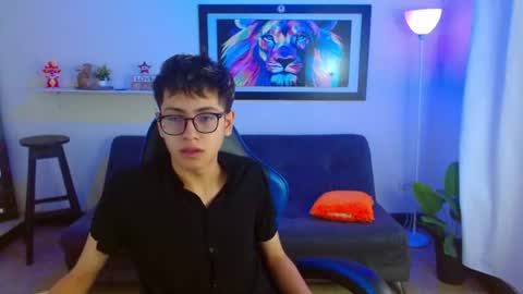 alex online show from 07-10-26, 01:47