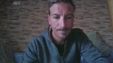 Snapshot of alexdelarge23 chatting on 10-17-25, 08:39 alexdelarge23 online show from 10-17-25, 08:39
