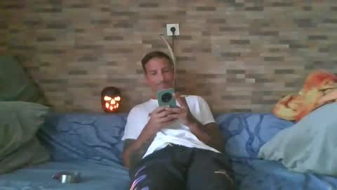 Snapshot of alexdelarge23 chatting on 10-27-25, 09:24 alexdelarge23 online show from 10-27-25, 09:24