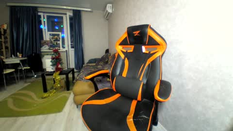 Snapshot of alexfox2018 chatting on 12-29-24, 03:03 Alex online show from 12-29-24, 03:03