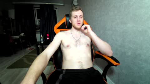 Snapshot of alexfox2018 chatting on 01-28-25, 11:17 Alex online show from 01-28-25, 11:17