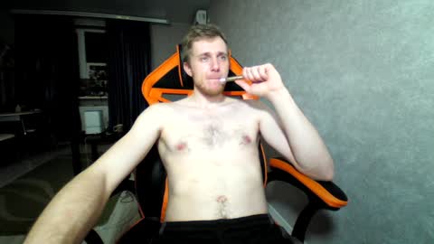 Snapshot of alexfox2018 chatting on 02-06-25, 11:15 Alex online show from 02-06-25, 11:15