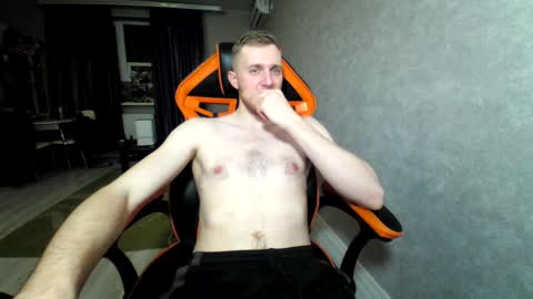 Snapshot of alexfox2018 chatting on 02-18-25, 10:58 Alex online show from 02-18-25, 10:58