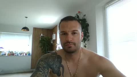 Snapshot of alexgrandi2024 chatting on 05-18-26, 10:54 rey ale84 online show from 05-18-26, 10:54