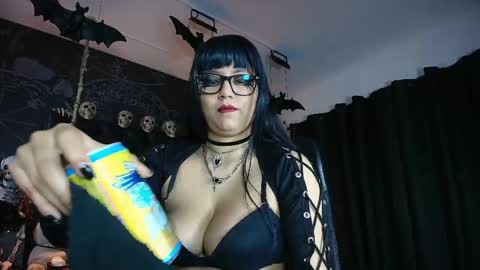 Snapshot of alexhoe_ chatting on 05-01-26, 06:34 Alex online show from 05-01-26, 06:34