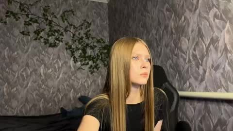 Alexia online show from 05-26-26, 01:51