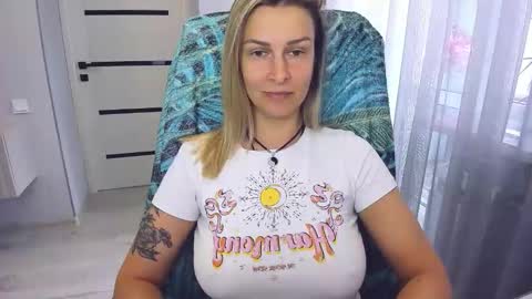 Alexia online show from 05-27-26, 10:01