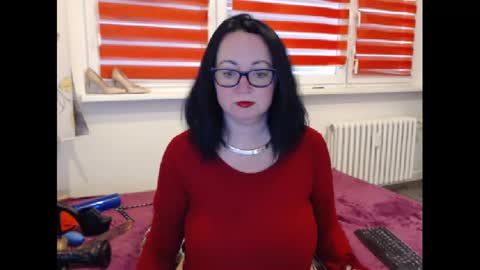 Snapshot of alexie33 chatting on 02-10-25, 02:26 alexie33 online show from 02-10-25, 02:26