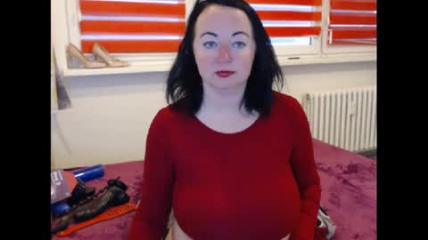 Snapshot of alexie33 chatting on 02-11-25, 10:59 alexie33 online show from 02-11-25, 10:59