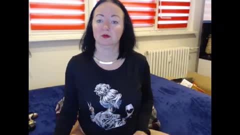 Snapshot of alexie33 chatting on 11-26-25, 08:04 alexie33 online show from 11-26-25, 08:04