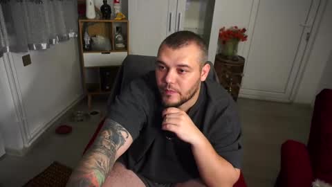 Alex online show from 02-11-25, 10:39