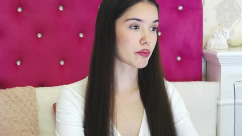 Snapshot of alexisdevine chatting on 05-18-26, 04:29 alexisdevine online show from 05-18-26, 04:29