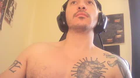 Snapshot of alexopenmind21 chatting on 10-05-25, 05:44 Alexxx online show from 10-05-25, 05:44